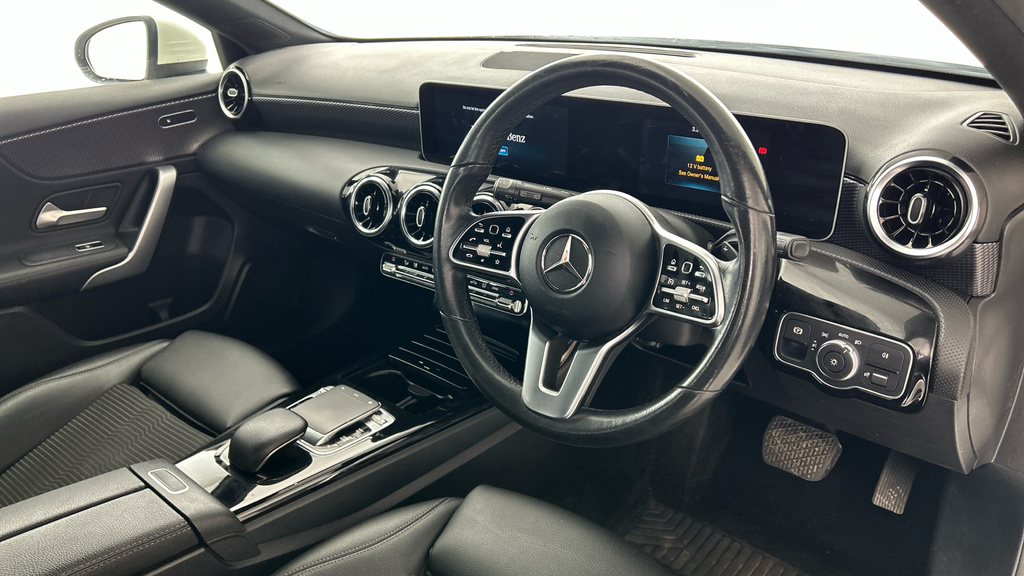 Mercedes-Benz A Class A 180 Amg Line Premium White #11