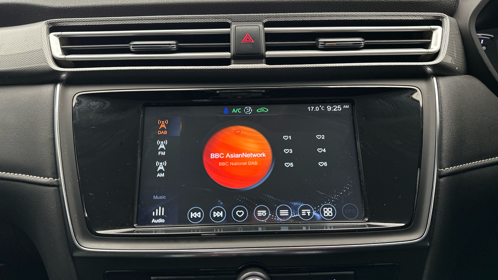 MG MG5 61.1Kwh Exclusive Long Range Estate A Silver #16