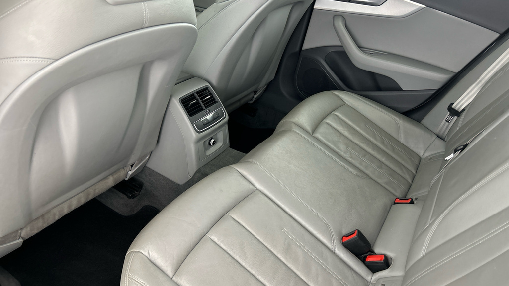 Audi A4 Saloon 1.4 Tfsi Sport 201717 White #19