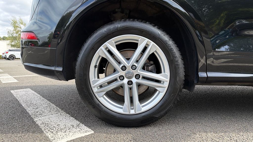 Audi Q5 2019 2.0 Tdi Quattro Black Edition 188 Bhp Blue #20