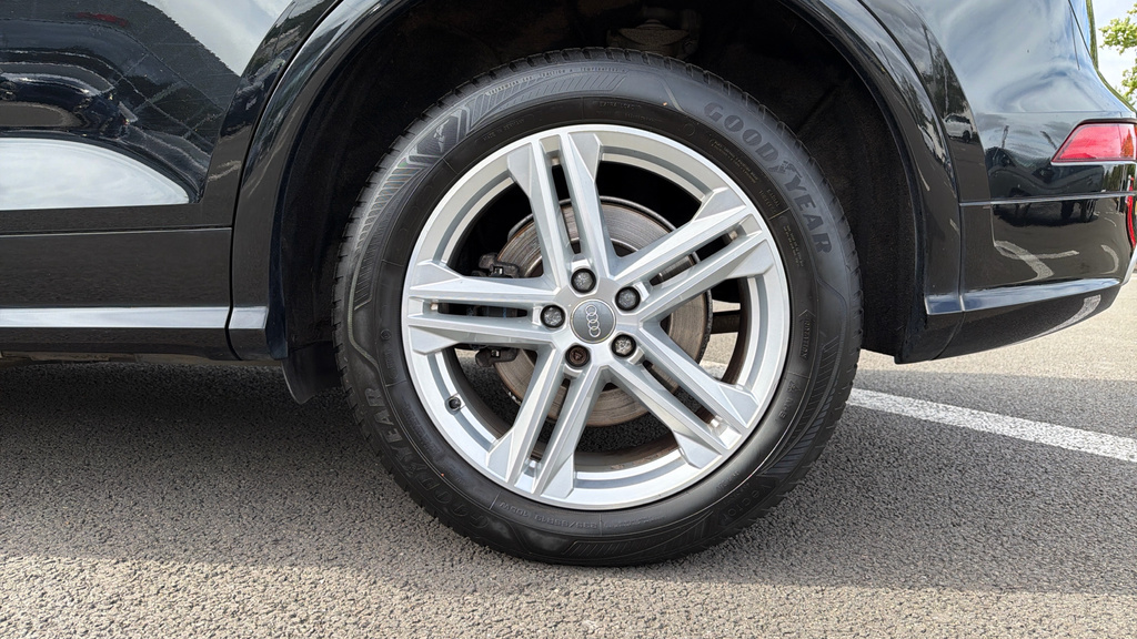 Audi Q5 2019 2.0 Tdi Quattro Black Edition 188 Bhp Blue #19