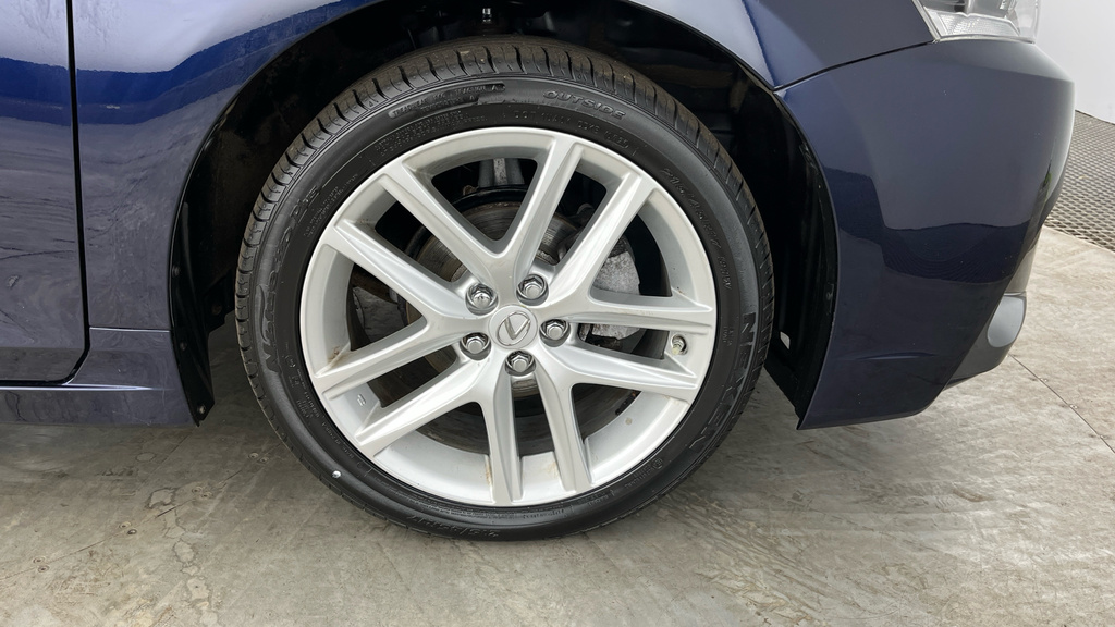 Lexus CT 1.8 200H Executive Edition Cvt Euro 6 Ss Red #22