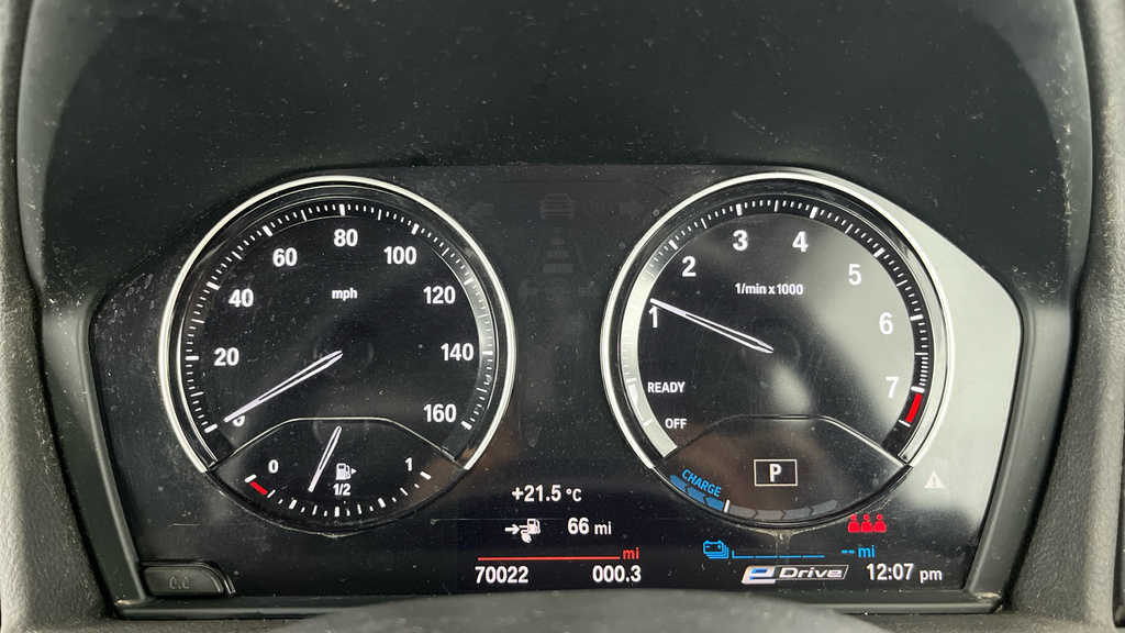 BMW 2 Series Active Tourer 225Xe Sport Black #25