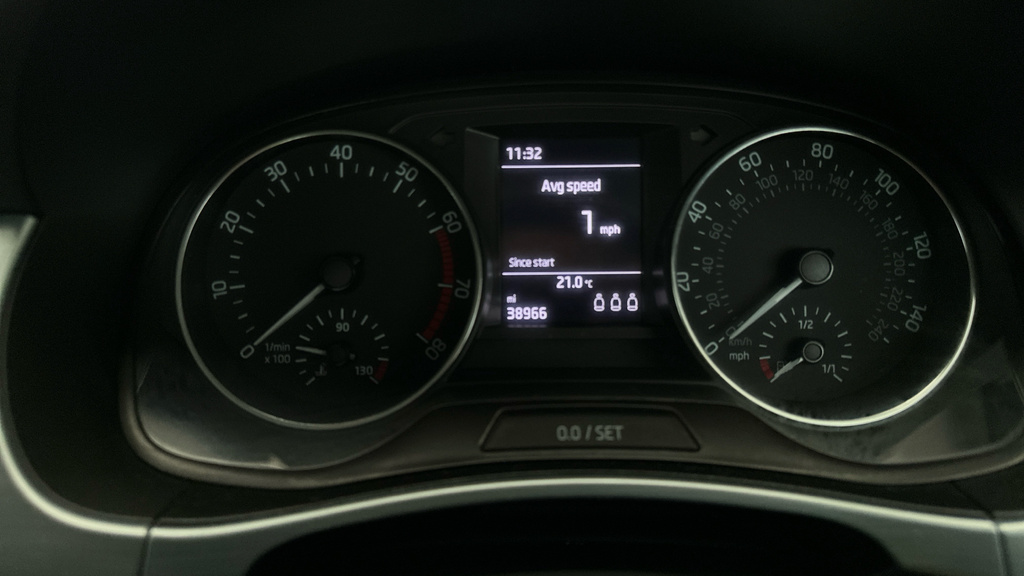 Skoda Fabia 1.0 Tsi Colour Edition Black #16