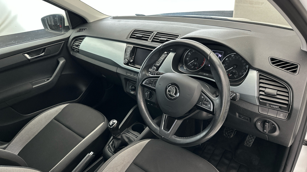 Skoda Fabia 1.0 Tsi Colour Edition Black #10