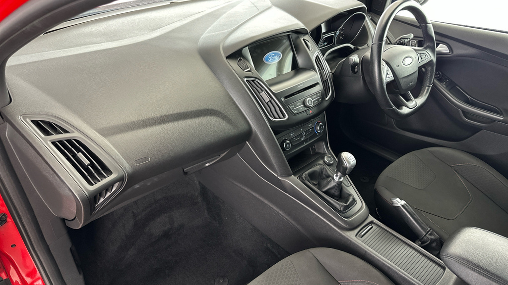 Ford Focus 1.0T Ecoboost St-line Euro 6 Ss White #10