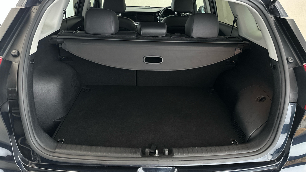 Kia Niro 150Kw 3 64Kwh White #25
