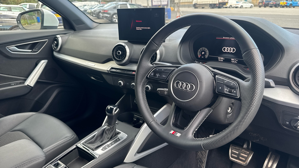 Audi Q2 Black Edition 35 Tfsi 150 Ps S Tronic Black #9