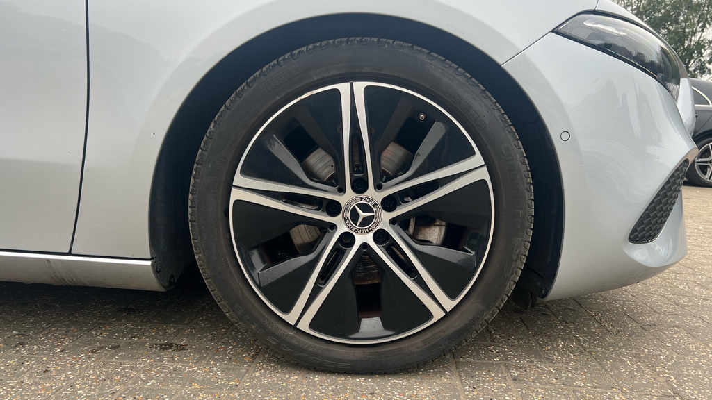Mercedes-Benz A Class A180 Amg Line Premium Grey #20