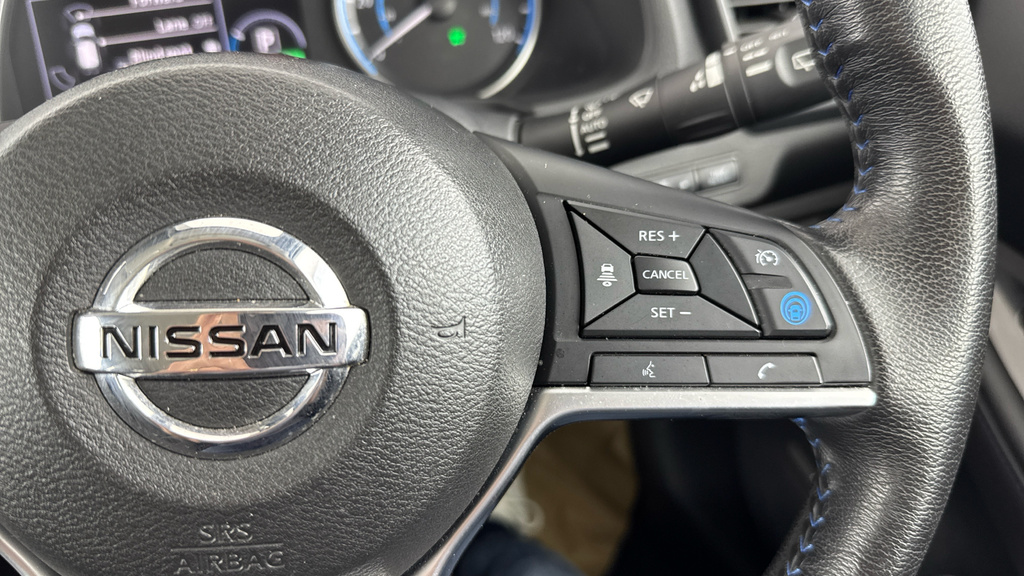 Nissan Leaf 110Kw N-connecta 40Kwh Silver #23
