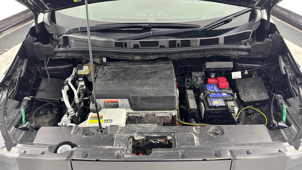 Nissan Leaf 110Kw N-connecta 40Kwh Silver #16