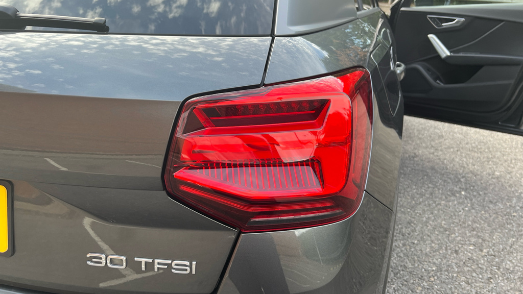 Audi Q2 S Line 35 Tfsi 150 Ps S Tronic Black #37