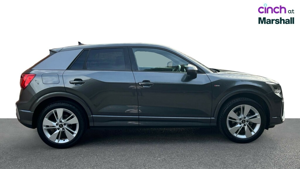 Audi Q2 S Line 35 Tfsi 150 Ps S Tronic Black #2