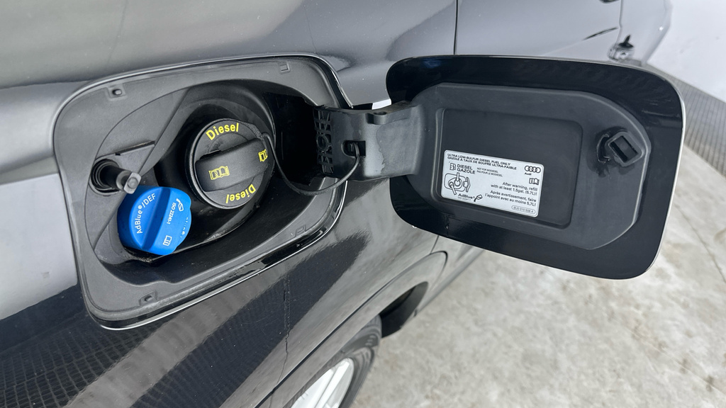 Audi Q3 S Line Edition 1.4 Tfsi Cylinder On Demand 150 Ps  #22