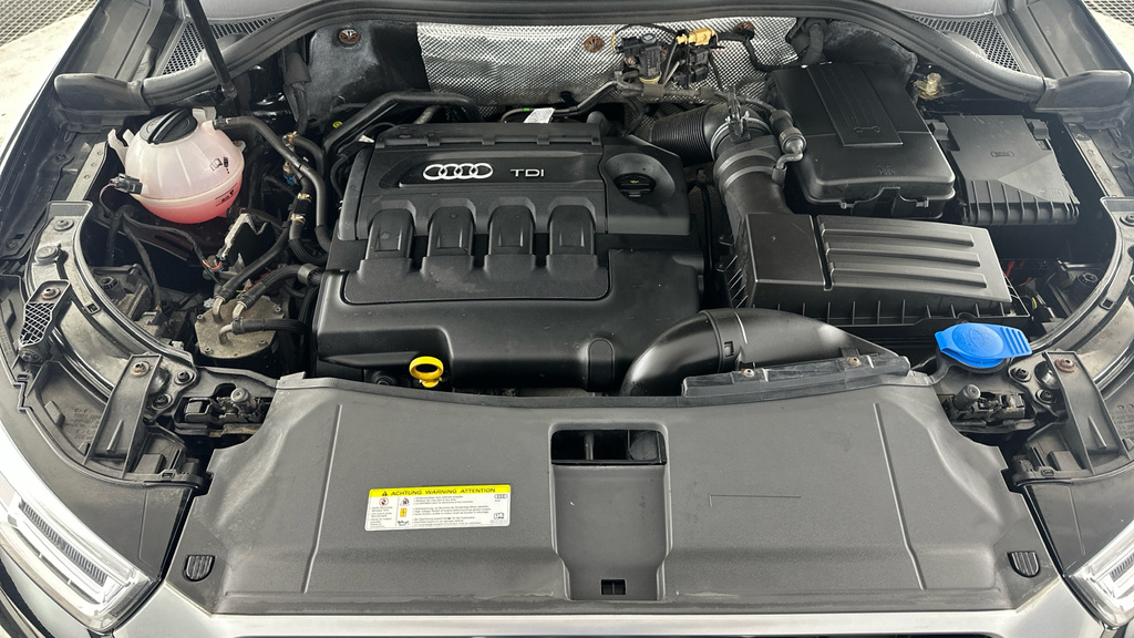 Audi Q3 S Line Edition 1.4 Tfsi Cylinder On Demand 150 Ps  #17