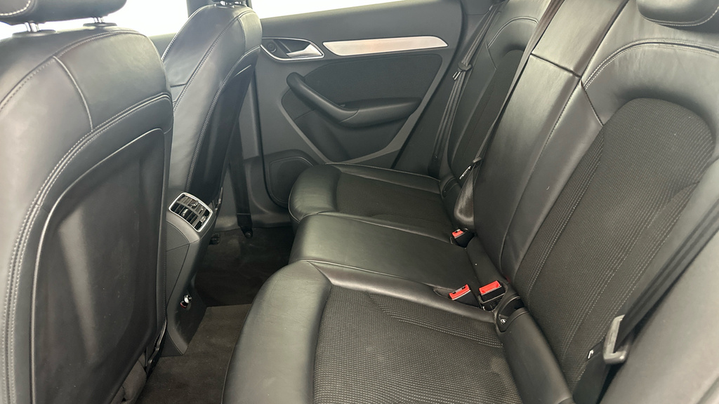 Audi Q3 S Line Edition 1.4 Tfsi Cylinder On Demand 150 Ps  #15