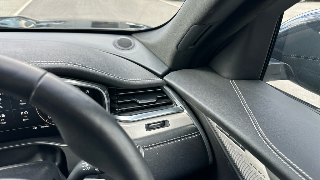Jaguar F-Pace 5.0 V8 550 Svr Awd Panoramic Roof Blue #60