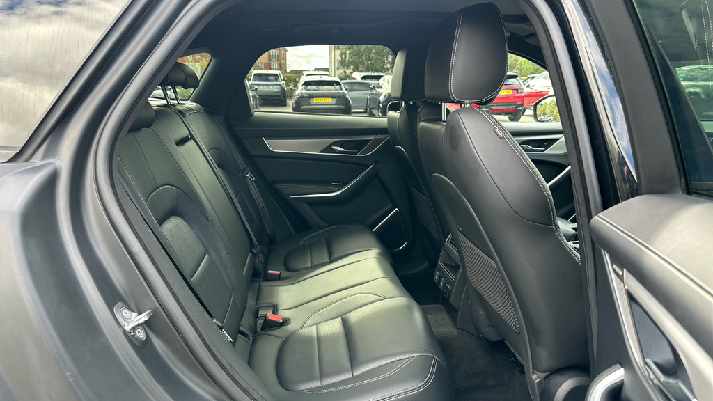 Jaguar F-Pace 5.0 V8 550 Svr Awd Panoramic Roof Blue #34