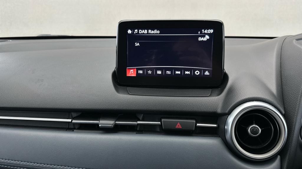Mazda 2 Zda Mazda2 1.5 Skyactiv G Mhev 90 Gt Sport Nav Red #15