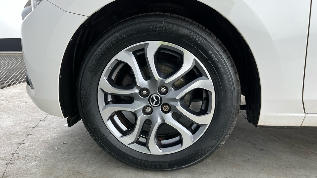Mazda 2 1.5 Skyactiv-g Sport Black Euro 6 Ss White #27