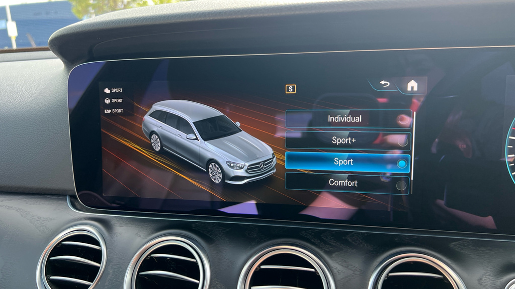 Mercedes-Benz E Class E220d 200 Amg Line Night Ed Prem 9G-tronic 20 Black #37