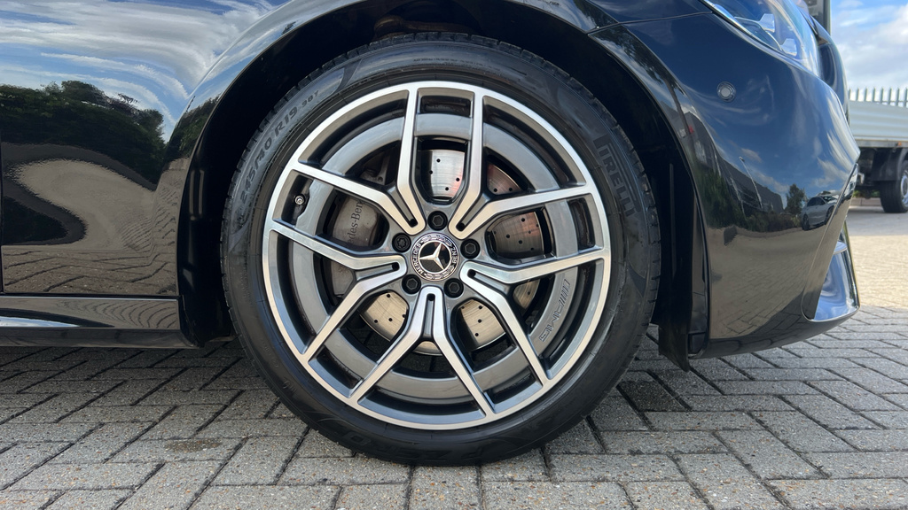 Mercedes-Benz E Class E220d 200 Amg Line Night Ed Prem 9G-tronic 20 Black #29