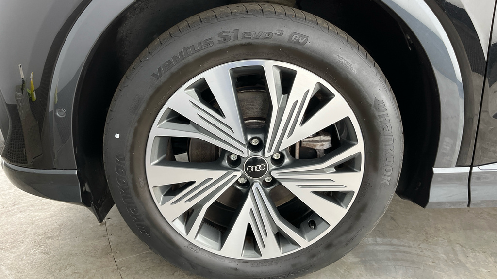 Audi Q4 E Tron 150Kw 40 82Kwh Sport Cs Grey #26
