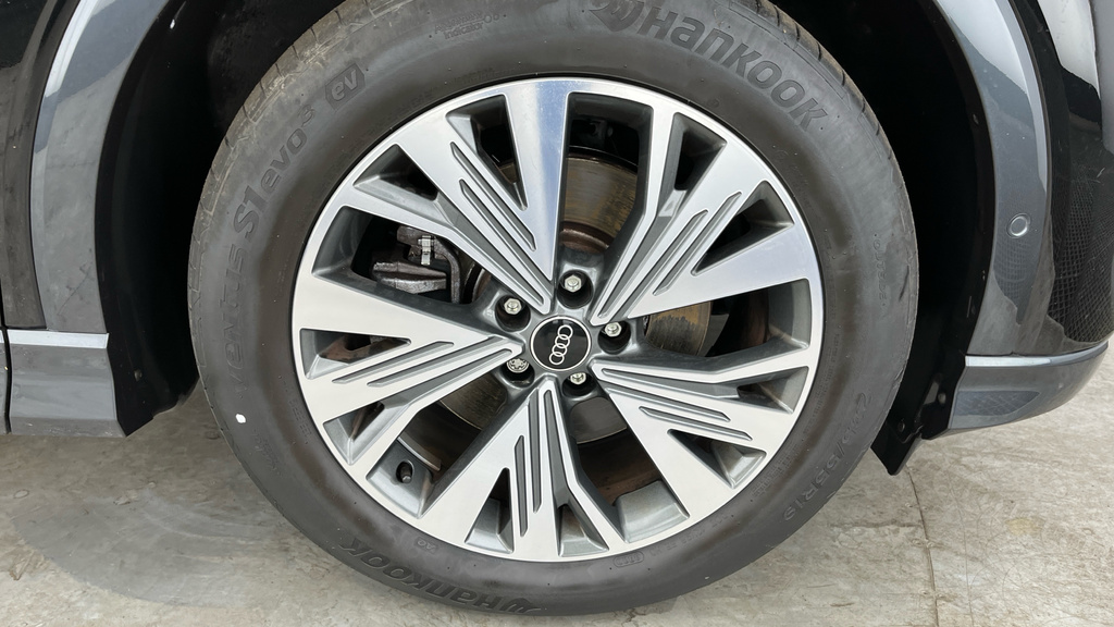 Audi Q4 E Tron 150Kw 40 82Kwh Sport Cs Grey #29