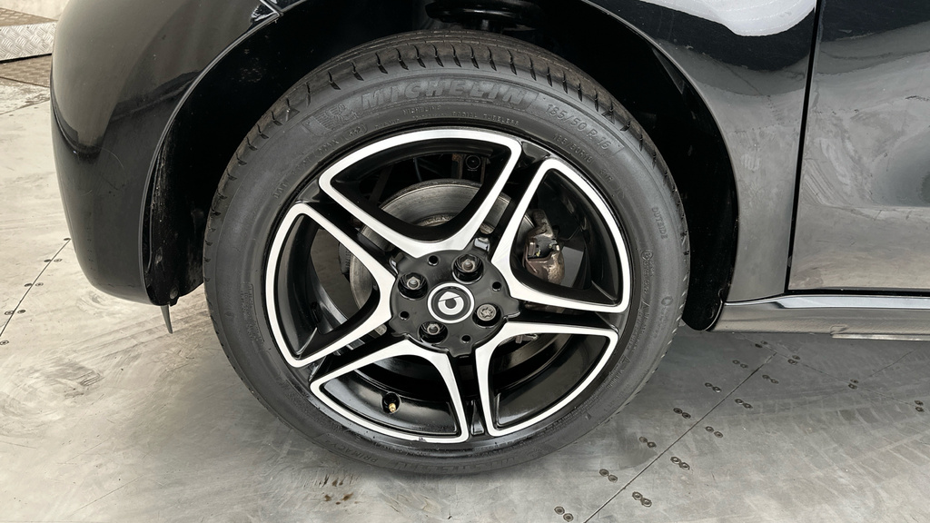 Smart Forfour 60Kw Eq Exclusive 17Kwh 22Kwch White #23