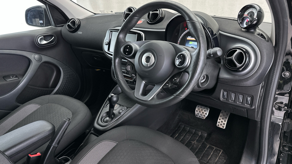 Smart Forfour 60Kw Eq Exclusive 17Kwh 22Kwch White #11