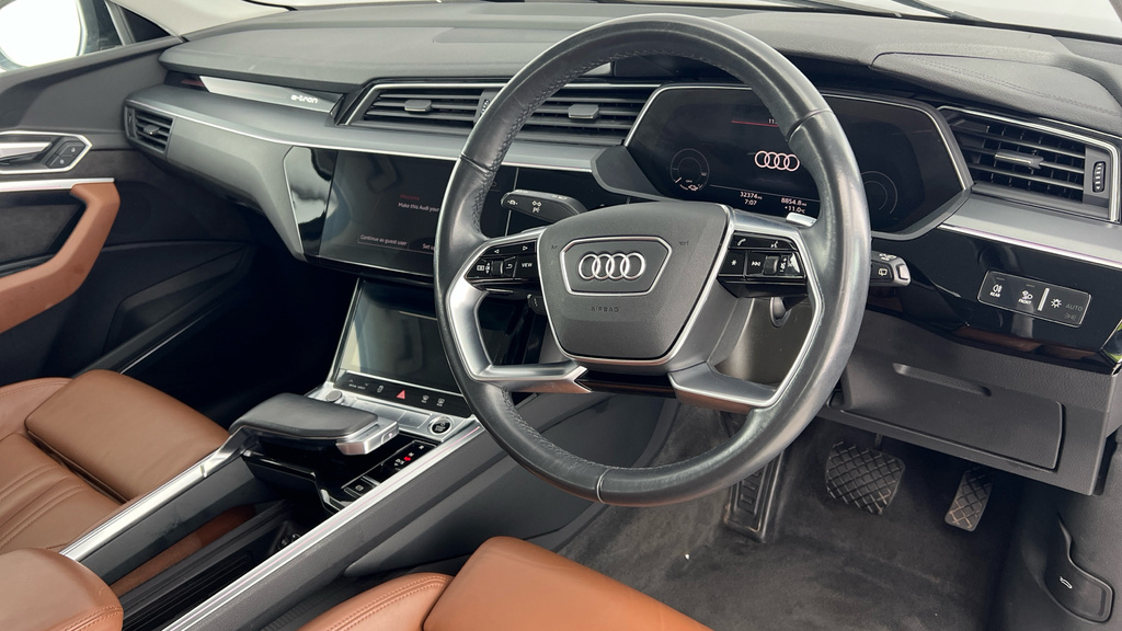 Audi E-tron 300Kw 55 Quattro 95Kwh Black Edition Blue #9
