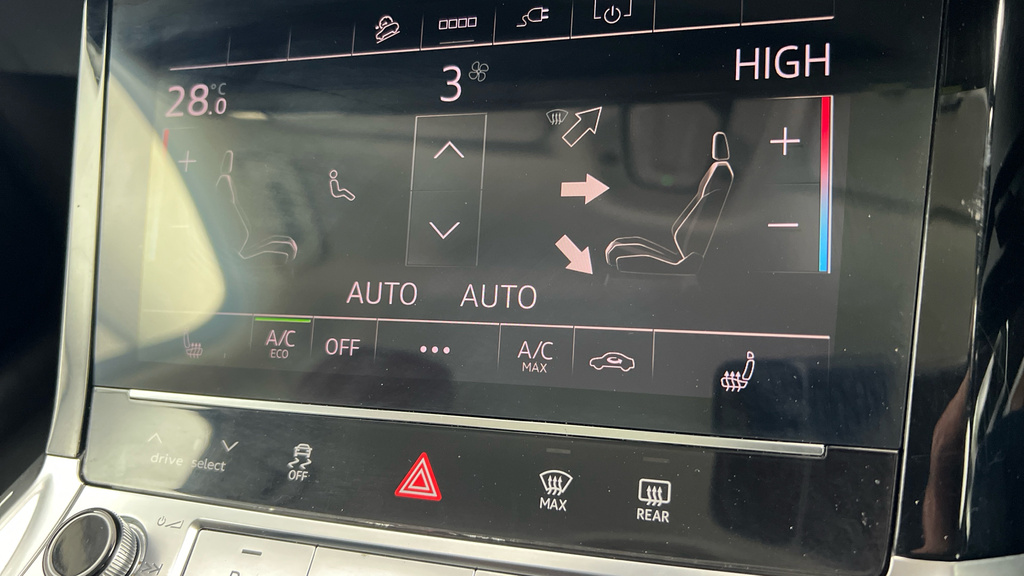 Audi E-tron 300Kw 55 Quattro 95Kwh Black Edition Blue #18