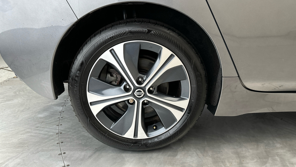 Nissan Leaf 160Kw E N-connecta 62Kwh Grey #28