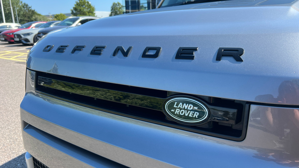 Land Rover Defender 2.0 D240 Se 110 Grey #28