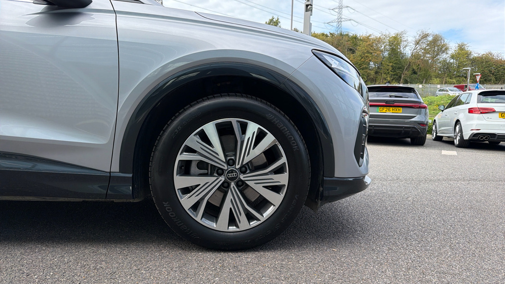 Audi Q4 E Tron 45 S Line Suv Quattro 82Kwh 286 Black #20
