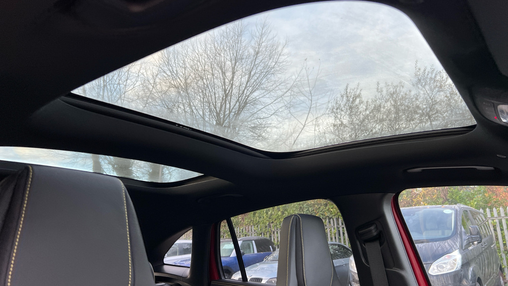 Mercedes-Benz GLA Class Gla 200 Sport Executive Black #10