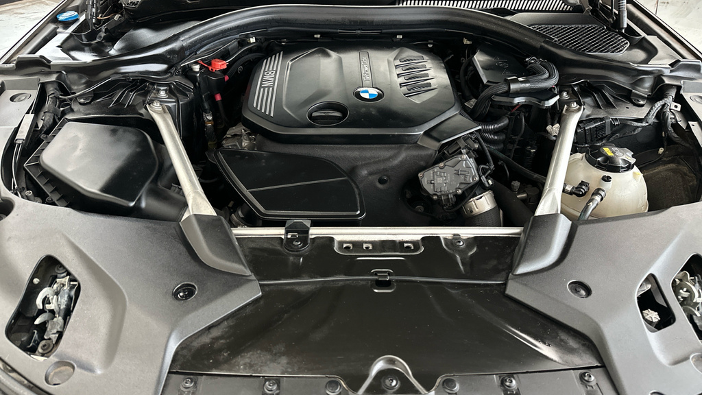 BMW 5 Series 520D M Sport Grey #21