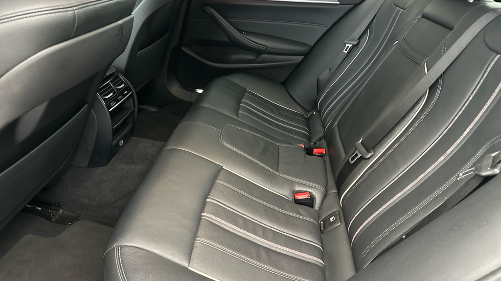 BMW 5 Series 520D M Sport Grey #19
