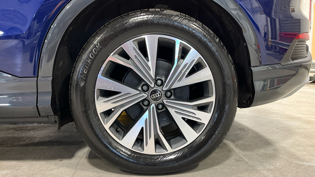 Audi Q4 E Tron Audi Q4 Sportback S Line 45 E-tron 210,00 Kw Blue #24