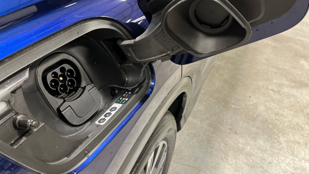 Audi Q4 E Tron Audi Q4 Sportback S Line 45 E-tron 210,00 Kw Blue #31