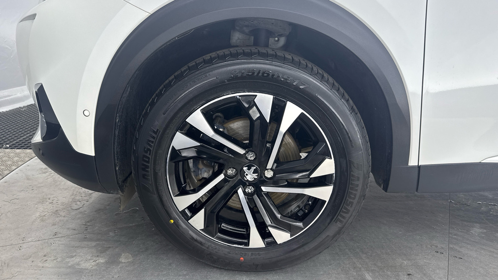 Peugeot e-2008 50Kwh Allure Premium White #19