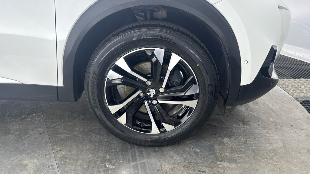 Peugeot e-2008 50Kwh Allure Premium White #18