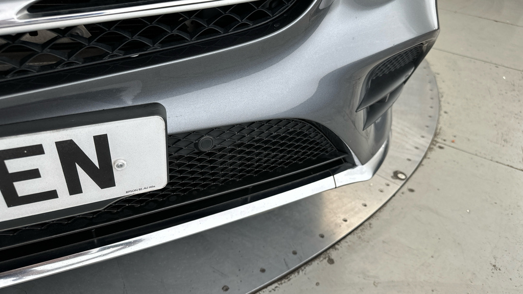 Mercedes-Benz GLC Class 2L Sport White #4