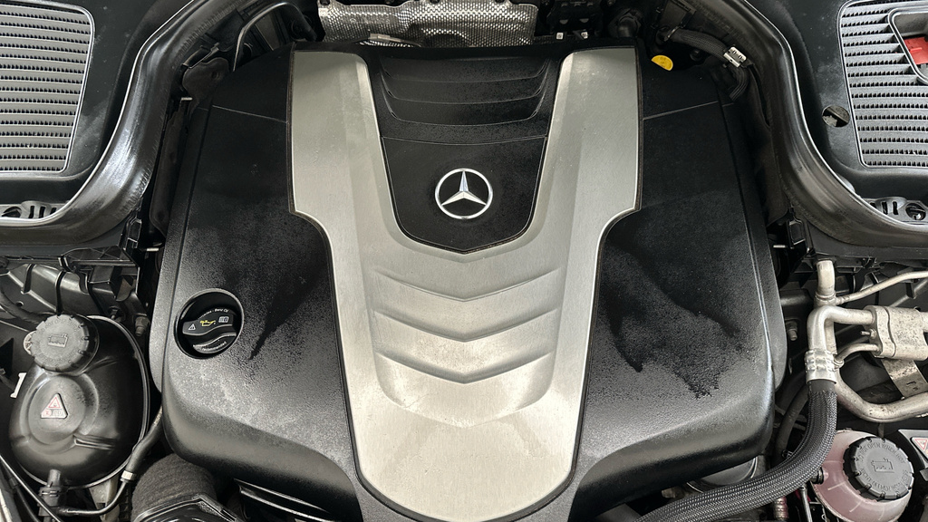Mercedes-Benz GLC Class 2L Sport White #21