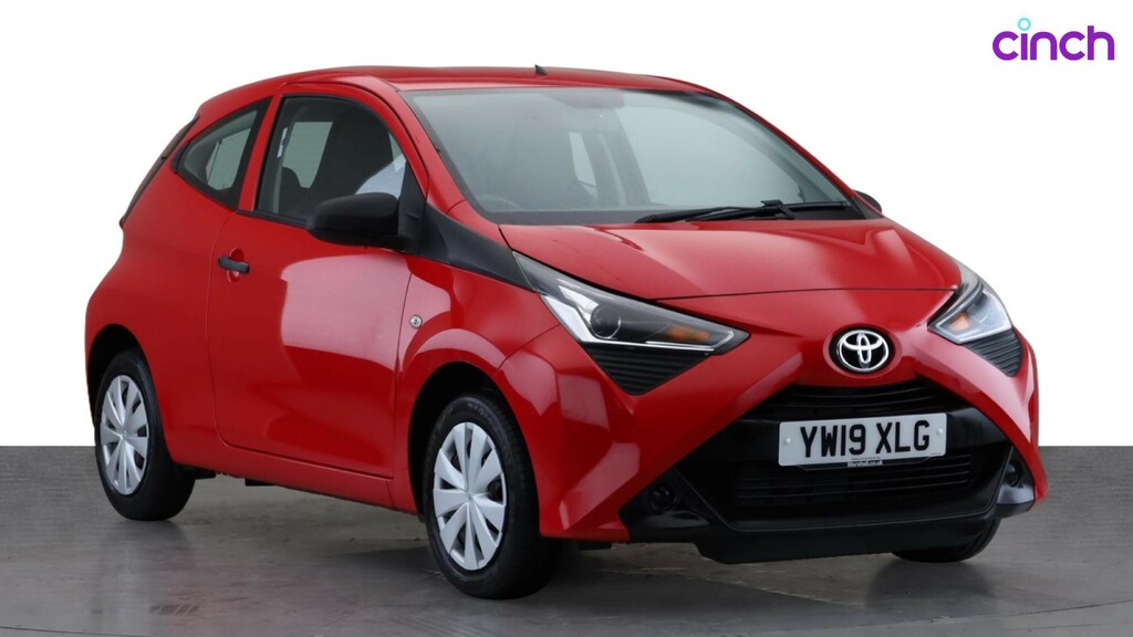 Toyota Aygo X X-trend White #1