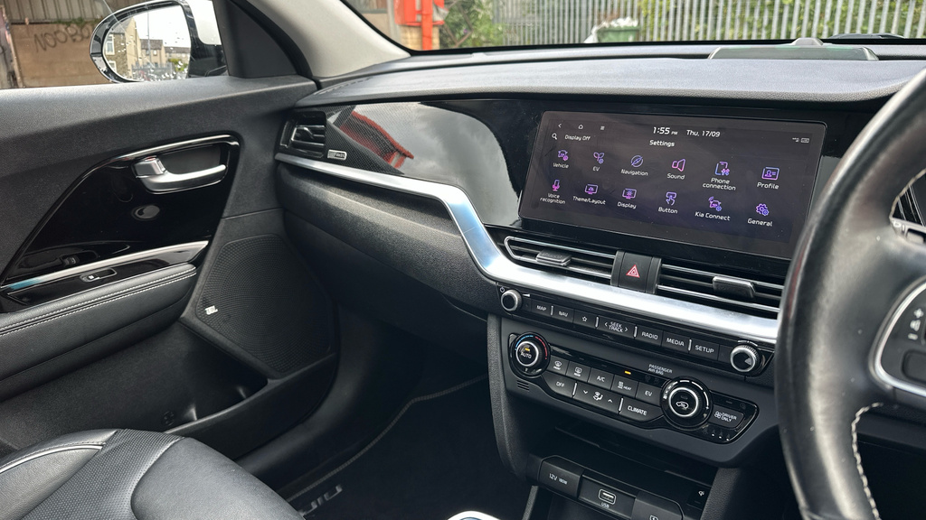 Kia e-Niro 150Kw 4 64Kwh 201 Grey #38
