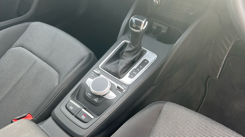 Audi Q2 Audi Estate 35 Tfsi Black Edition White #29