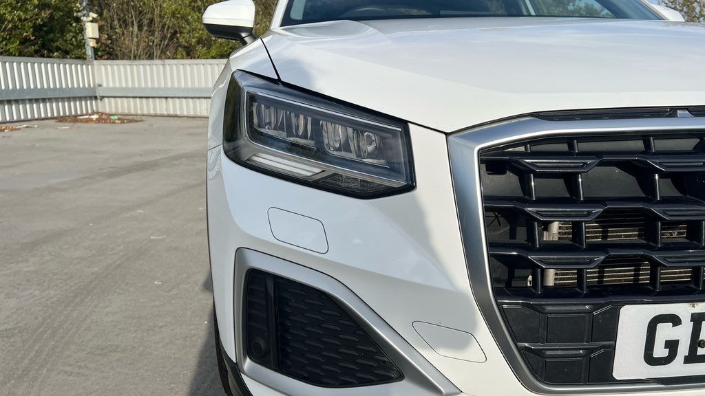 Audi Q2 Audi Estate 35 Tfsi Black Edition White #41
