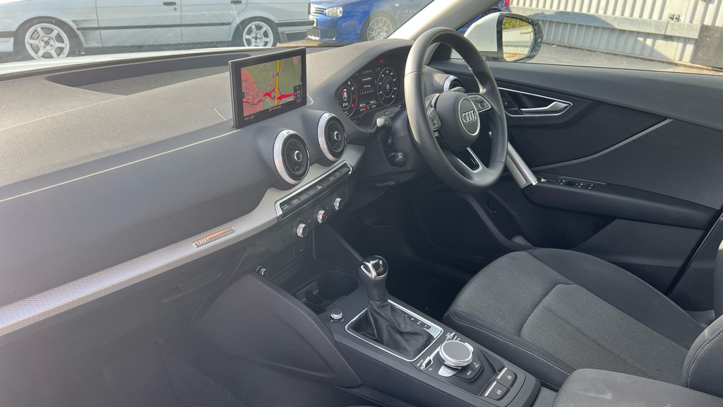 Audi Q2 Audi Estate 35 Tfsi Black Edition White #10