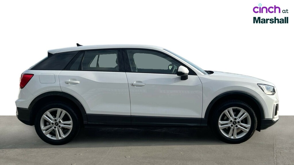 Audi Q2 Audi Estate 35 Tfsi Black Edition White #2